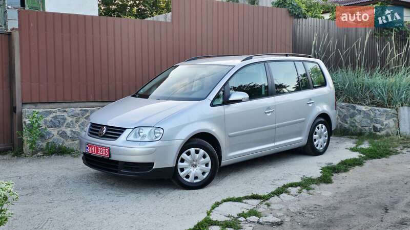 Минивэн Volkswagen Touran 2006 в Полтаве Минивэн Volkswagen Touran 2006 в Полтаве