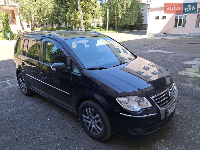 Минивэн Volkswagen Touran 2008 в Черновцах