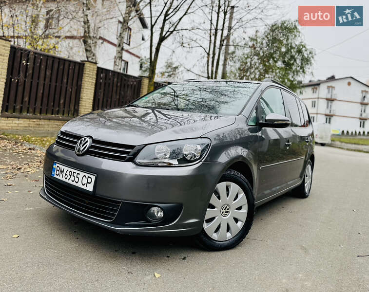 Минивэн Volkswagen Touran 2010 в Киеве