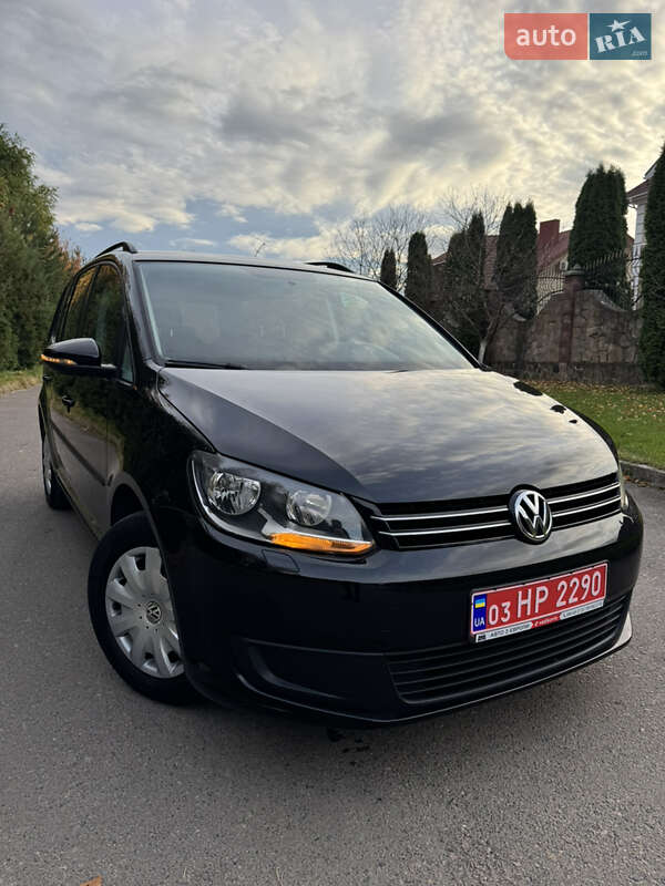 Минивэн Volkswagen Touran 2011 в Ровно