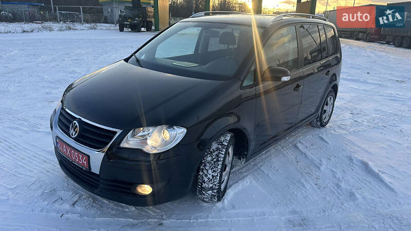 Минивэн Volkswagen Touran 2008 в Житомире