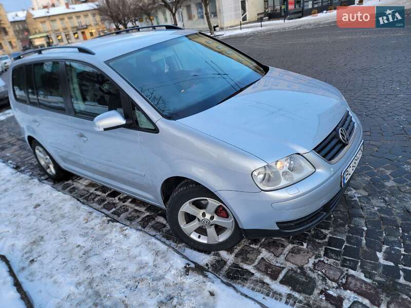 Мінівен Volkswagen Touran 2004 в Львові