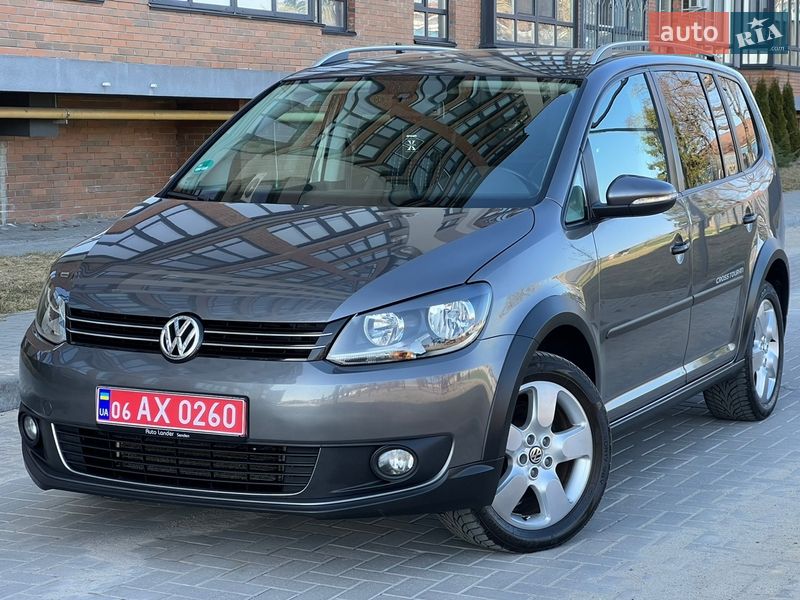 Минивэн Volkswagen Touran 2013 в Житомире