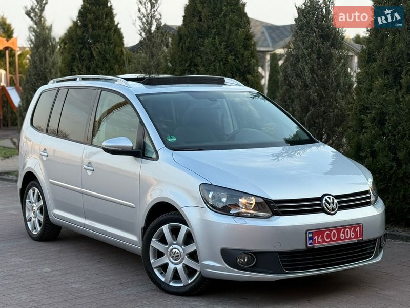 Минивэн Volkswagen Touran 2012 в Стрые