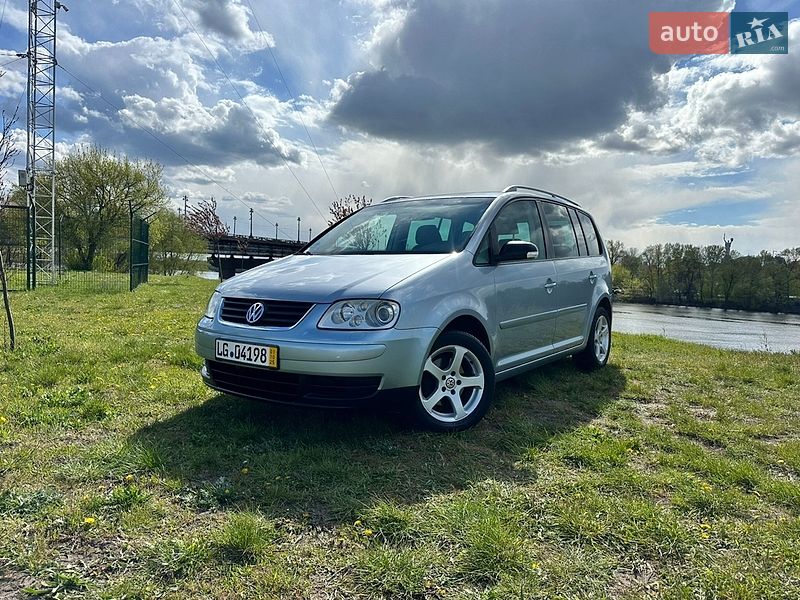 Мінівен Volkswagen Touran 2006 в Києві