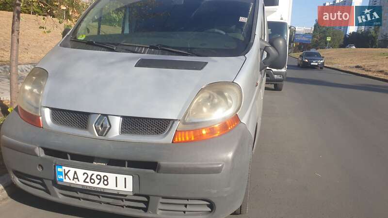 Минивэн Renault Trafic 2003 в Киеве Минивэн Renault Trafic 2003 в Киеве