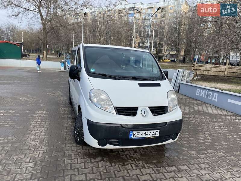 Минивэн Renault Trafic 2007 в Кривом Роге