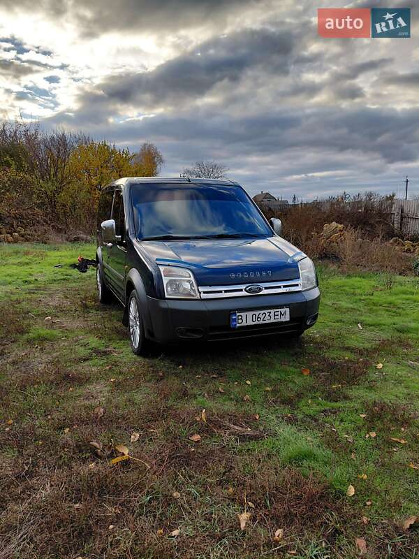 Минивэн Ford Transit Connect 2008 в Хороле
