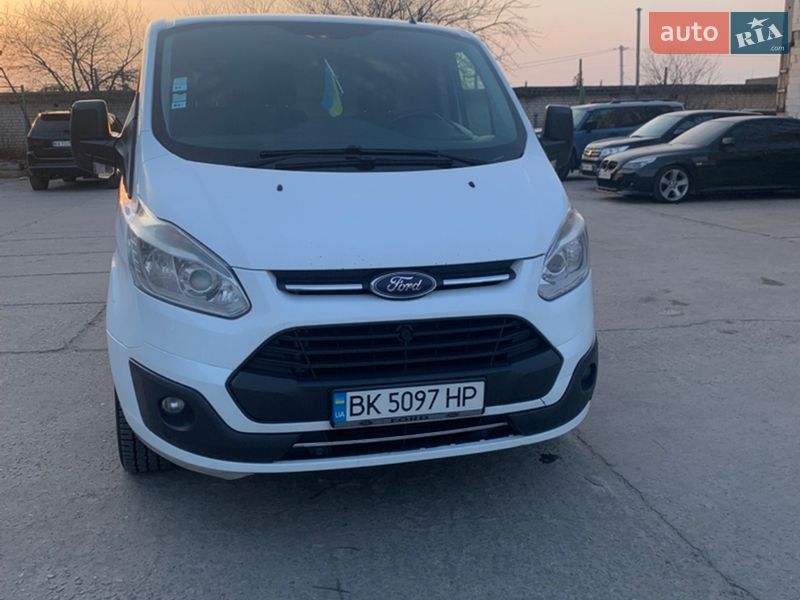 Грузовой фургон Ford Transit Custom 2016 в Вараше