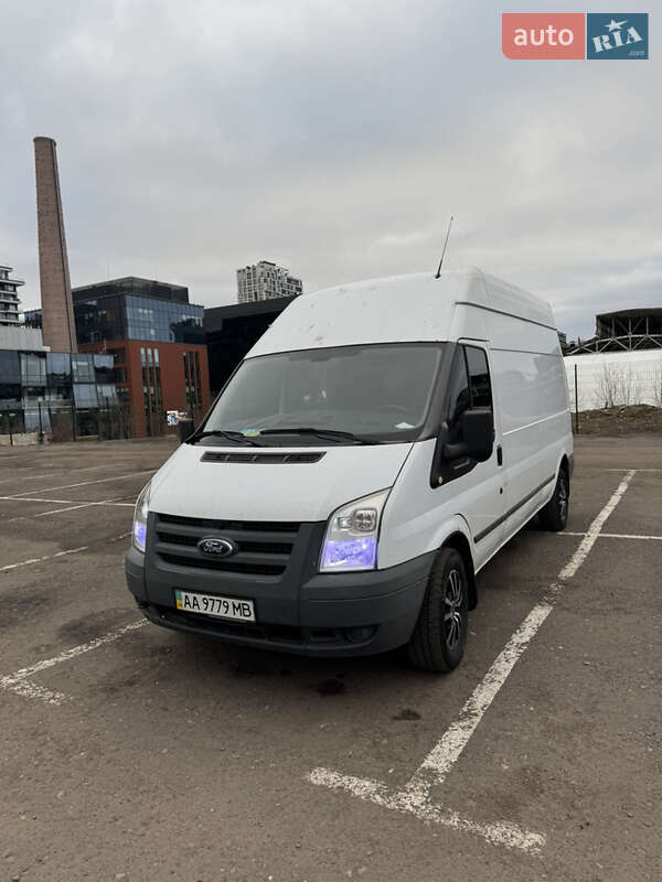 Грузовой фургон Ford Transit 2011 в Киеве
