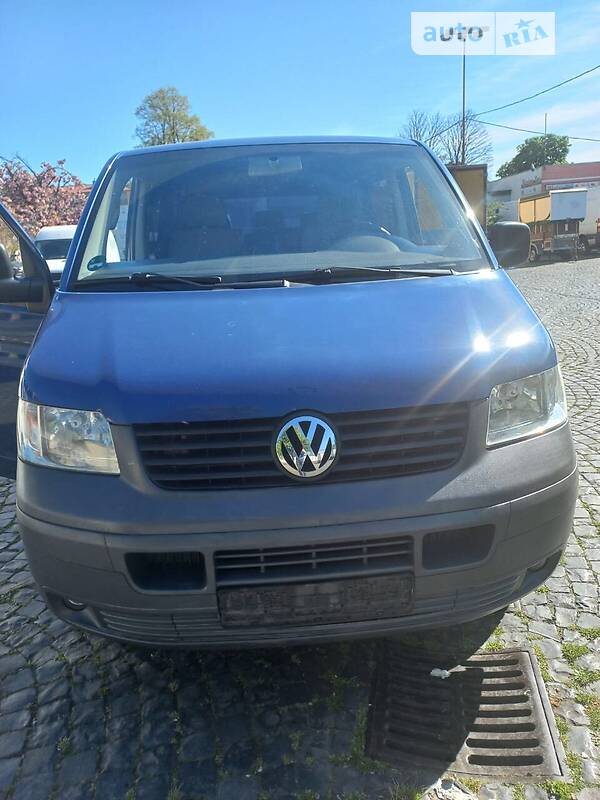 Минивэн Volkswagen Transporter 2004 в Ярмолинцах