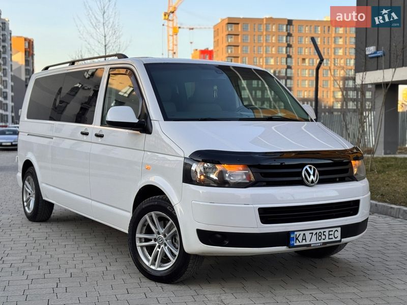 Мінівен Volkswagen Transporter 2010 в Калуші