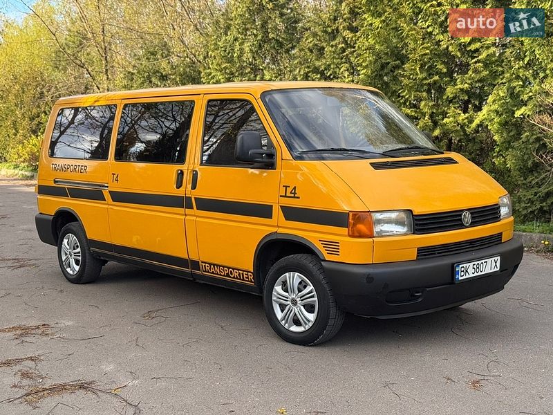 Мінівен Volkswagen Transporter 2000 в Рівному