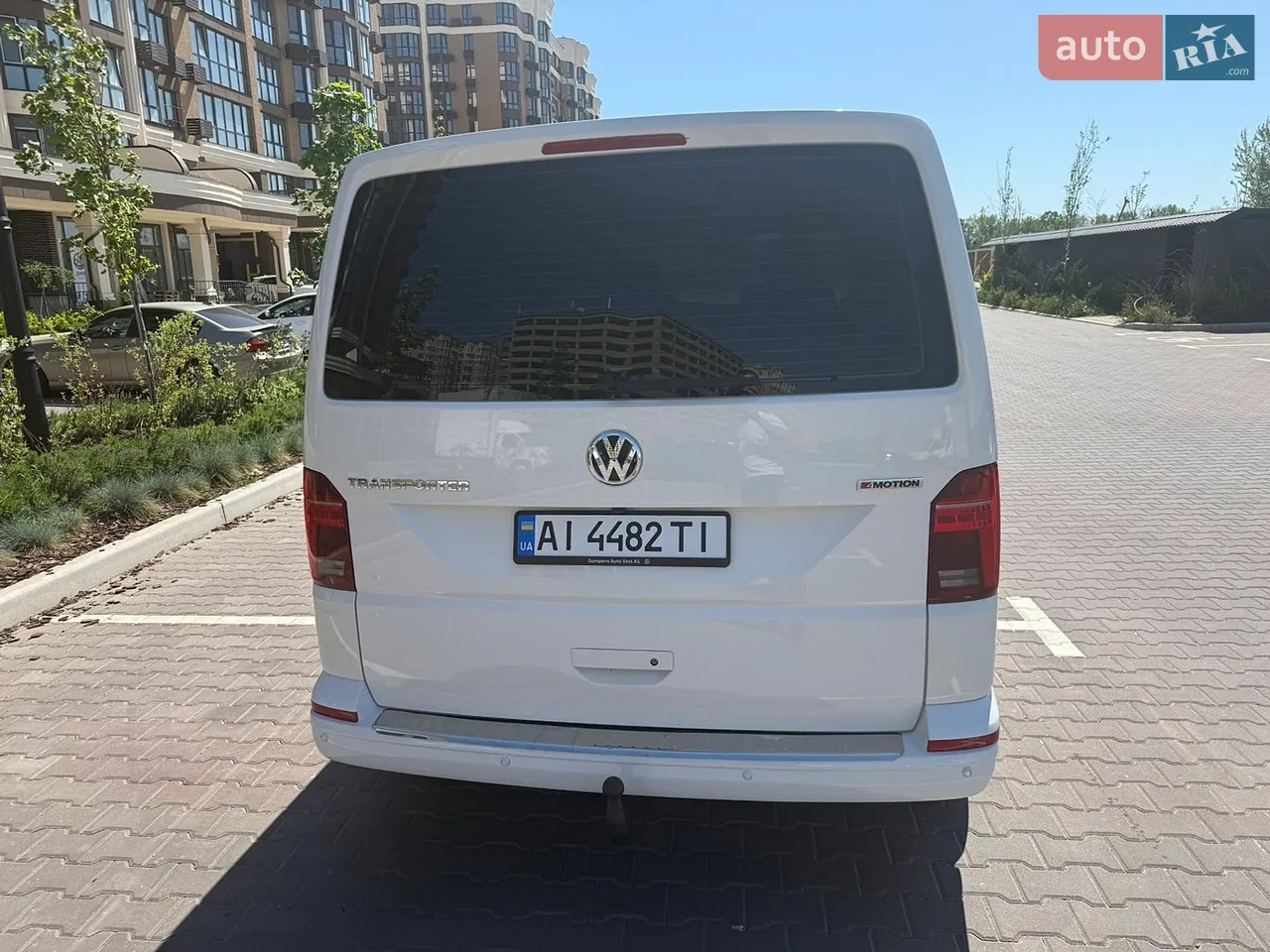 Volkswagen Transporter 2021 photo 3
