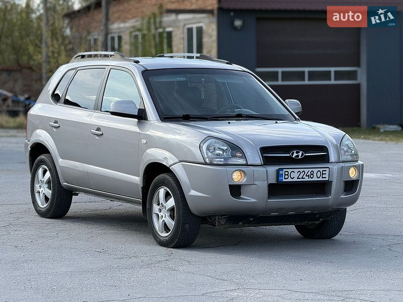 Позашляховик / Кросовер Hyundai Tucson 2004 в Звягелі