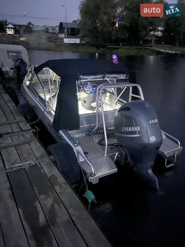 Катер UMS Tuna 585 DC 2021 в Киеве Катер UMS Tuna 585 DC 2021 в Киеве