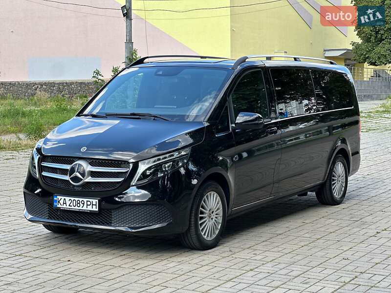 Минивэн Mercedes-Benz V-Class 2023 в Киеве