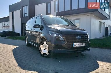 Минивэн Mercedes-Benz V-Class 2016 в Вишневом