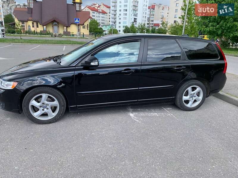 Универсал Volvo V50 2011 в Ивано-Франковске Универсал Volvo V50 2011 в Ивано-Франковске