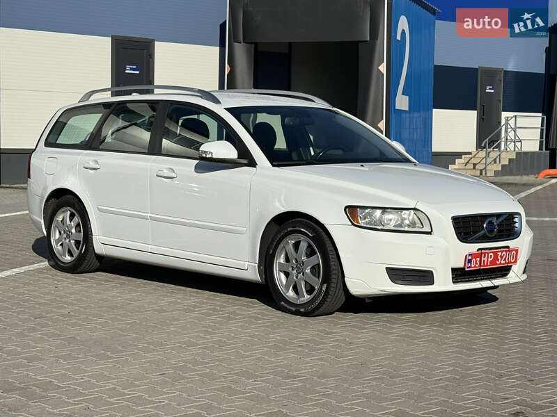 Универсал Volvo V50 2012 в Ровно Универсал Volvo V50 2012 в Ровно