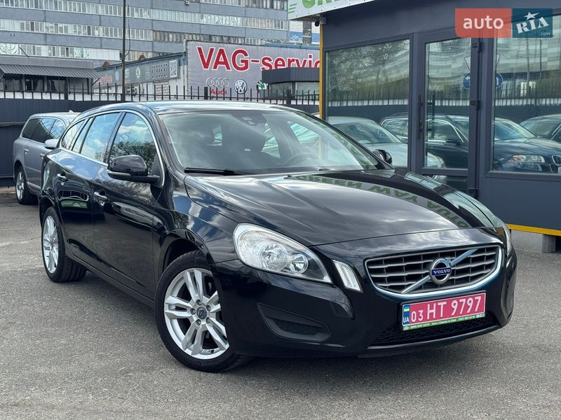 Универсал Volvo V60 2013 в Киеве