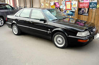 Седан Audi V8 1991 в Ужгороде