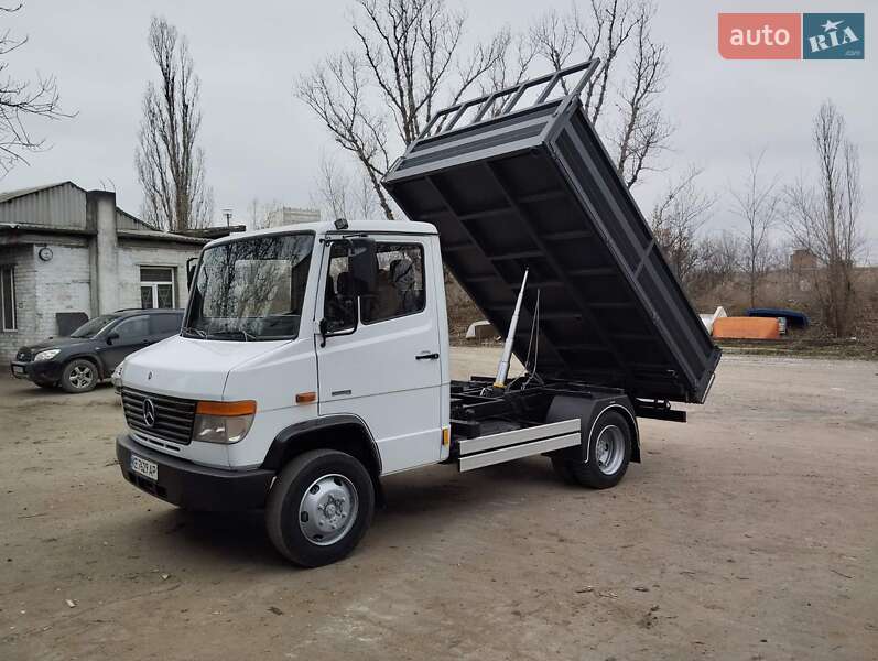 Самосвал Mercedes-Benz Vario 2006 в Новомосковске
