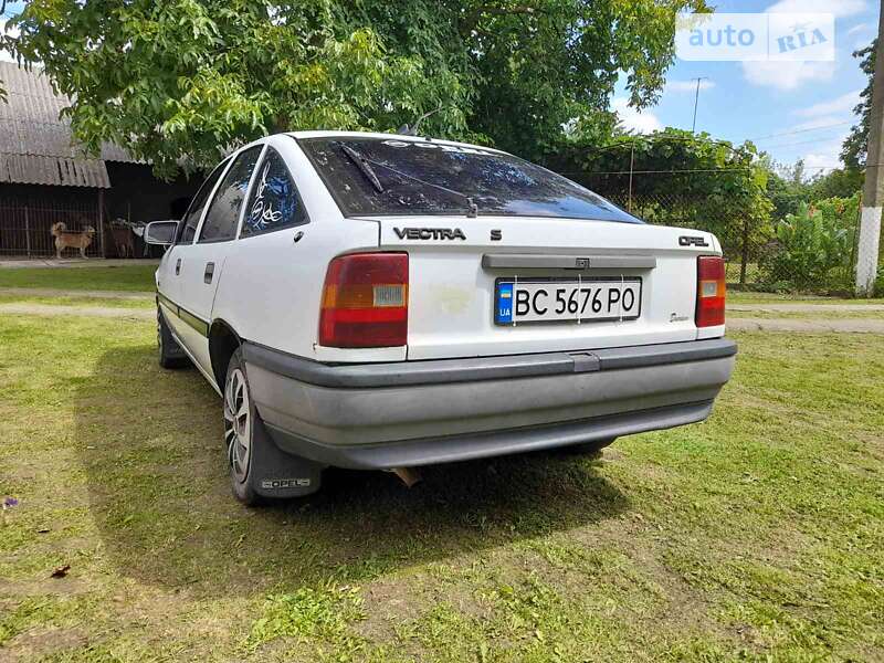 Седан Opel Vectra 1989 в Стрые