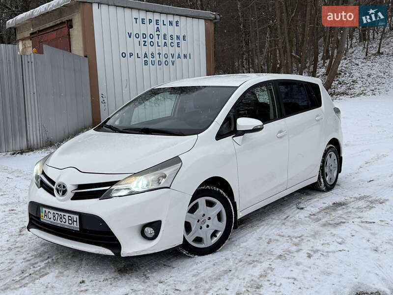 Минивэн Toyota Verso 2013 в Луцке