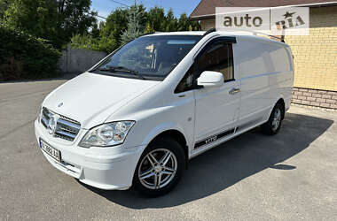 Вантажний фургон Mercedes-Benz Vito 2010 в Харкові