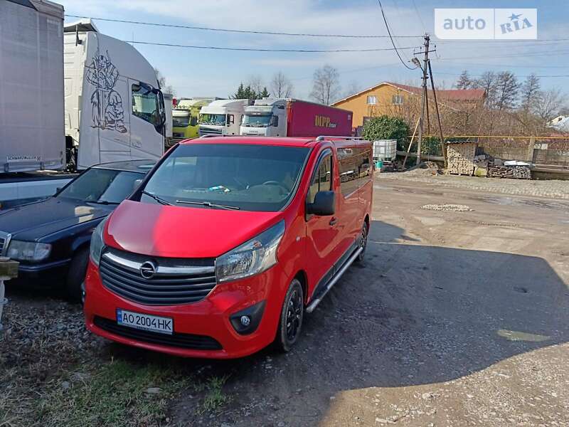 Минивэн Opel Vivaro 2018 в Иршаве