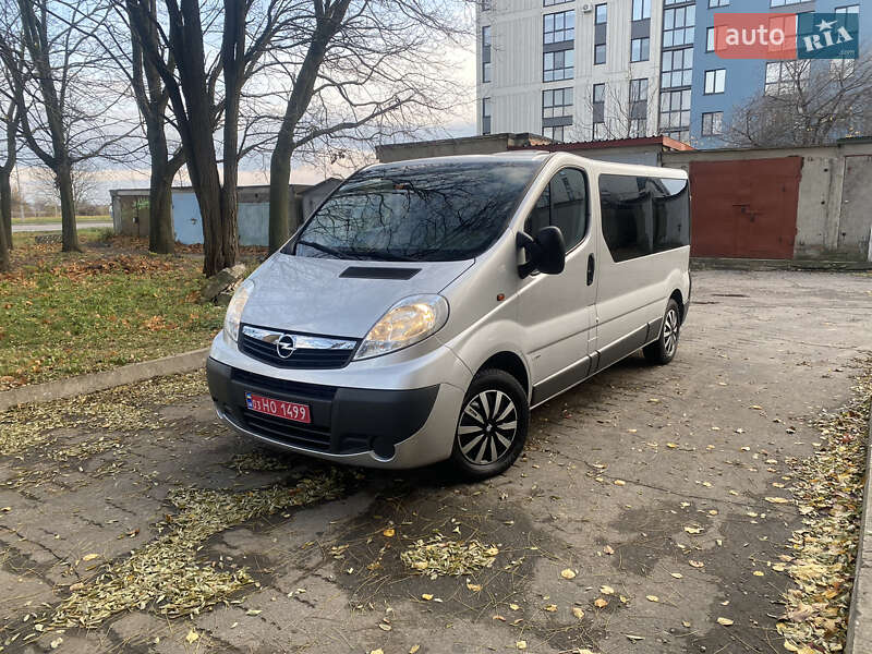 Минивэн Opel Vivaro 2012 в Ровно Минивэн Opel Vivaro 2012 в Ровно