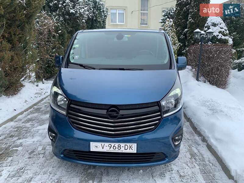 Минивэн Opel Vivaro 2017 в Ровно Минивэн Opel Vivaro 2017 в Ровно