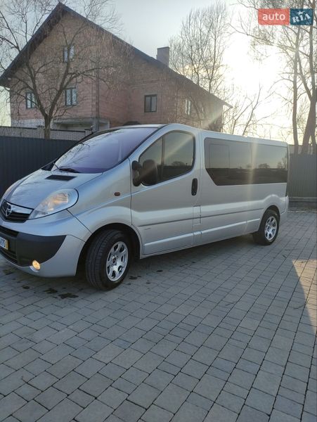 Минивэн Opel Vivaro 2010 в Львове