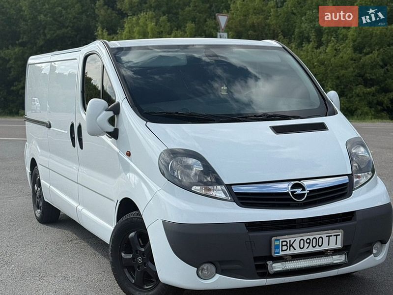 Грузовой фургон Opel Vivaro 2014 в Ровно