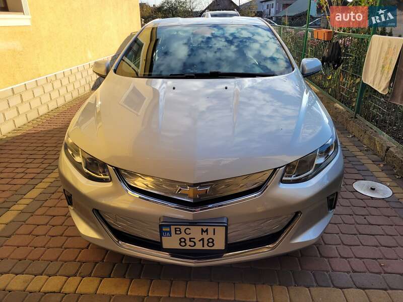 Хэтчбек Chevrolet Volt 2015 в Львове