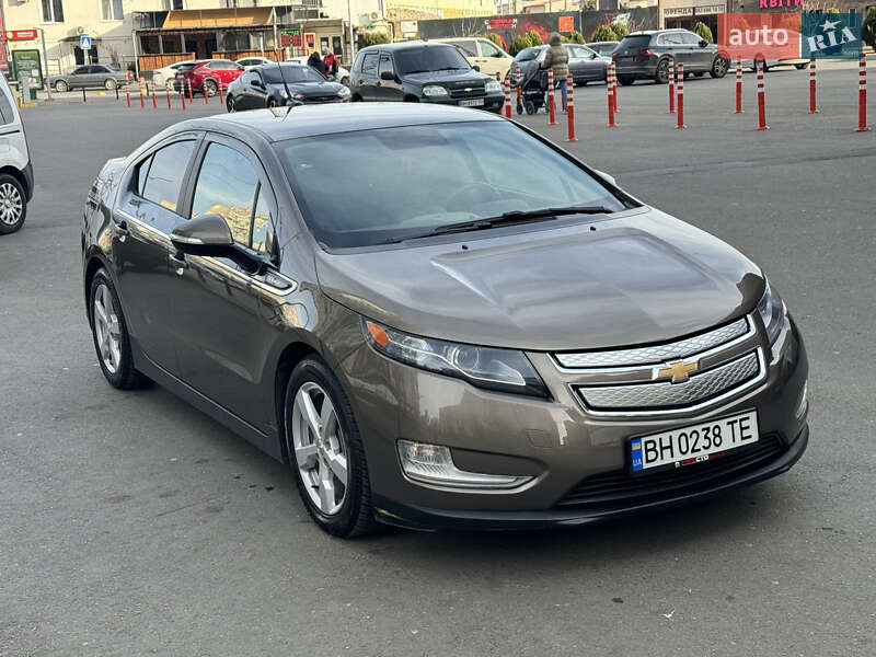 Хэтчбек Chevrolet Volt 2014 в Одессе Хэтчбек Chevrolet Volt 2014 в Одессе