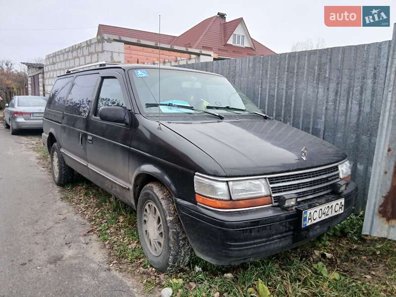 Минивэн Chrysler Voyager 1993 в Киеве