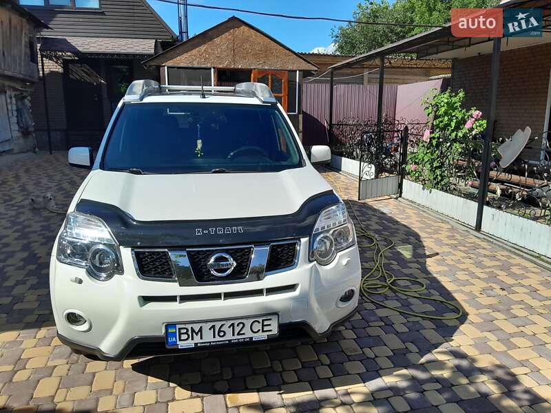 Внедорожник / Кроссовер Nissan X-Trail 2013 в Глухове
