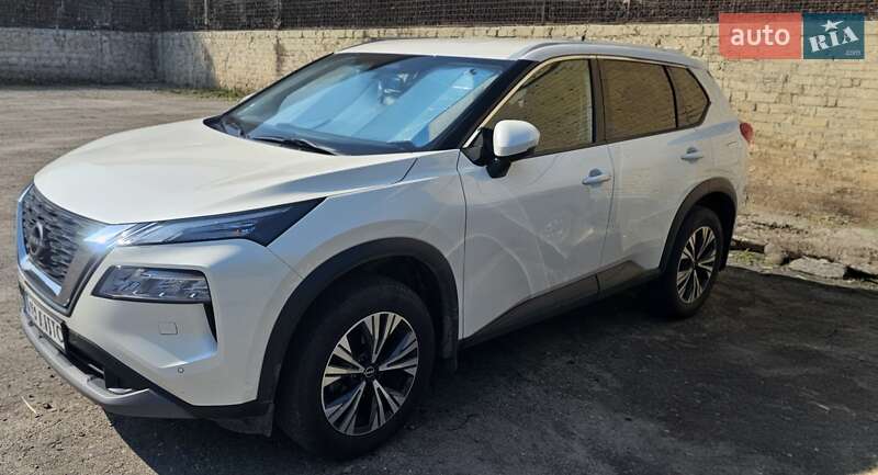 Внедорожник / Кроссовер Nissan X-Trail 2023 в Львове