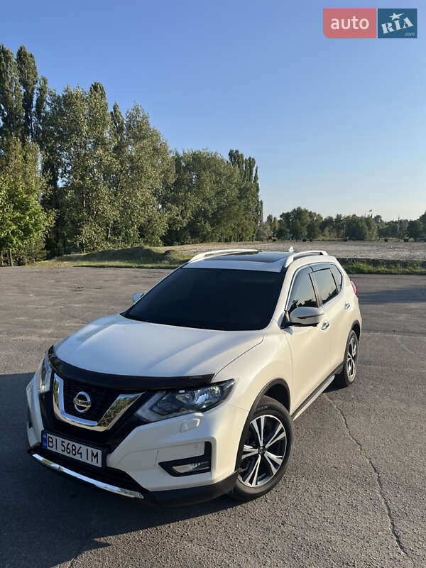 Внедорожник / Кроссовер Nissan X-Trail 2019 в Днепре