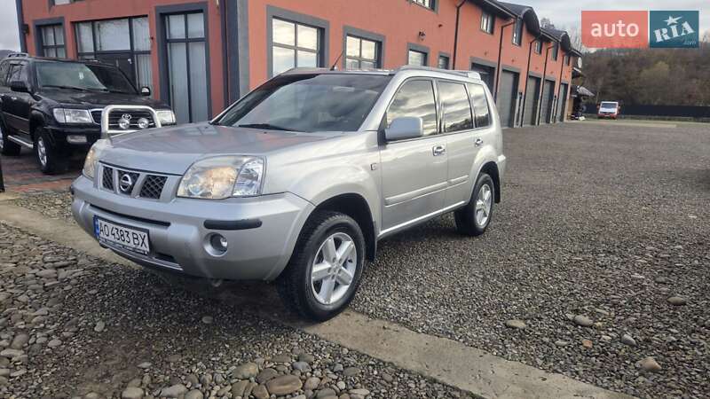 Внедорожник / Кроссовер Nissan X-Trail 2004 в Тячеве