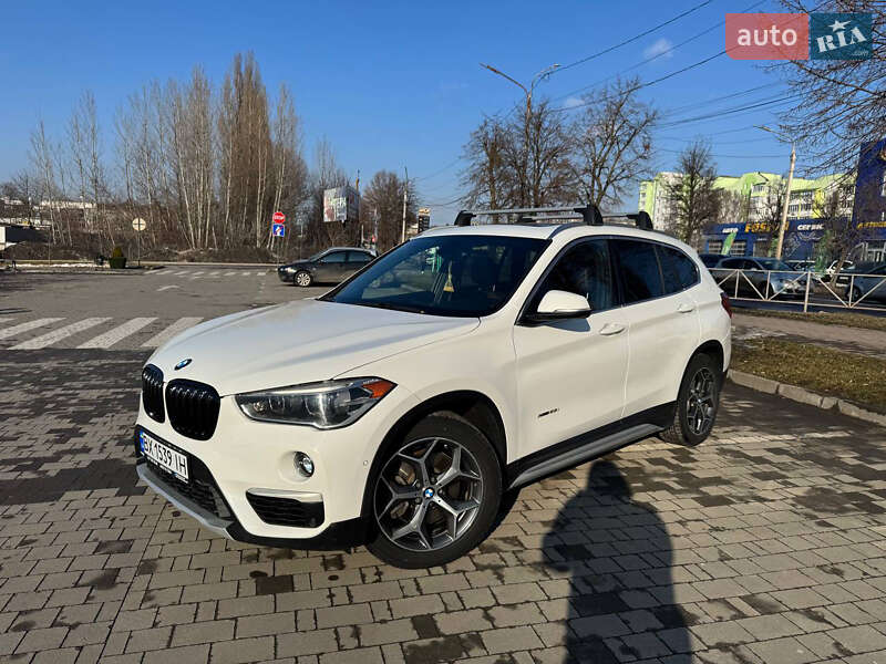 Внедорожник / Кроссовер BMW X1 2016 в Хмельницком