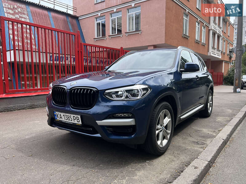 Внедорожник / Кроссовер BMW X3 2019 в Киеве