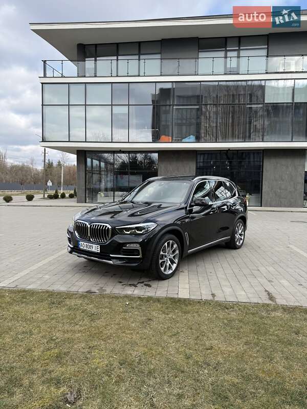 Внедорожник / Кроссовер BMW X5 2018 в Ужгороде