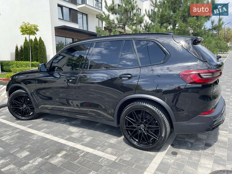 Внедорожник / Кроссовер BMW X5 2019 в Ужгороде