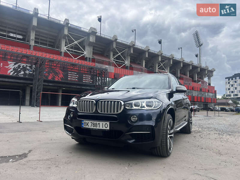 Внедорожник / Кроссовер BMW X5 2016 в Ровно