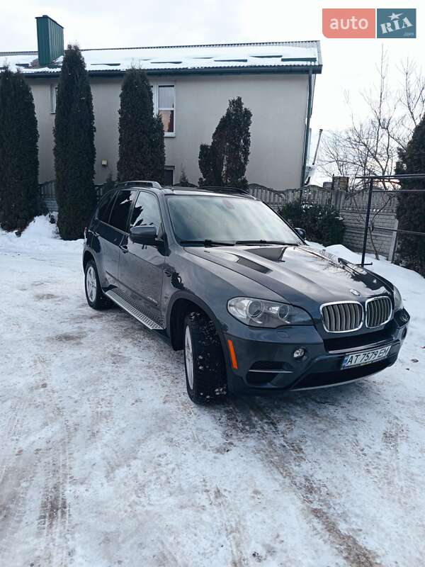 Внедорожник / Кроссовер BMW X5 2012 в Золочеве