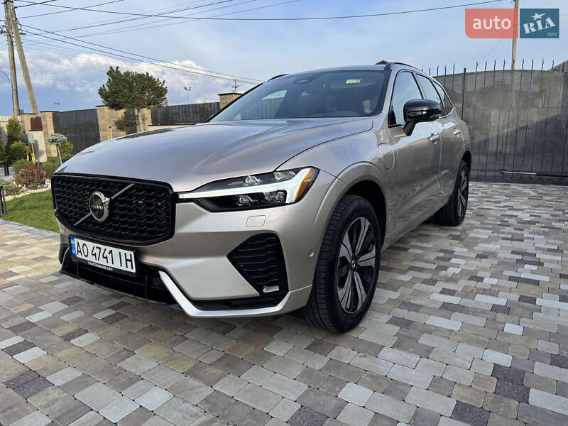 Внедорожник / Кроссовер Volvo XC60 2024 в Ужгороде