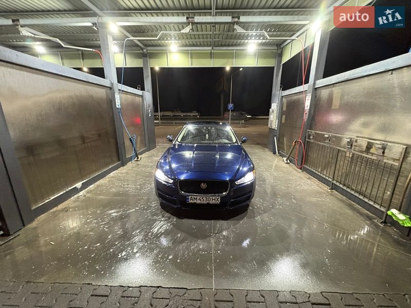 Седан Jaguar XE 2016 в Киеве Седан Jaguar XE 2016 в Киеве